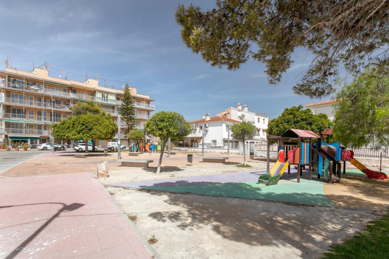 ✩Direct Beach Location ✩ Familyfriendly ✩ Netflix Santa Pola Exterior foto
